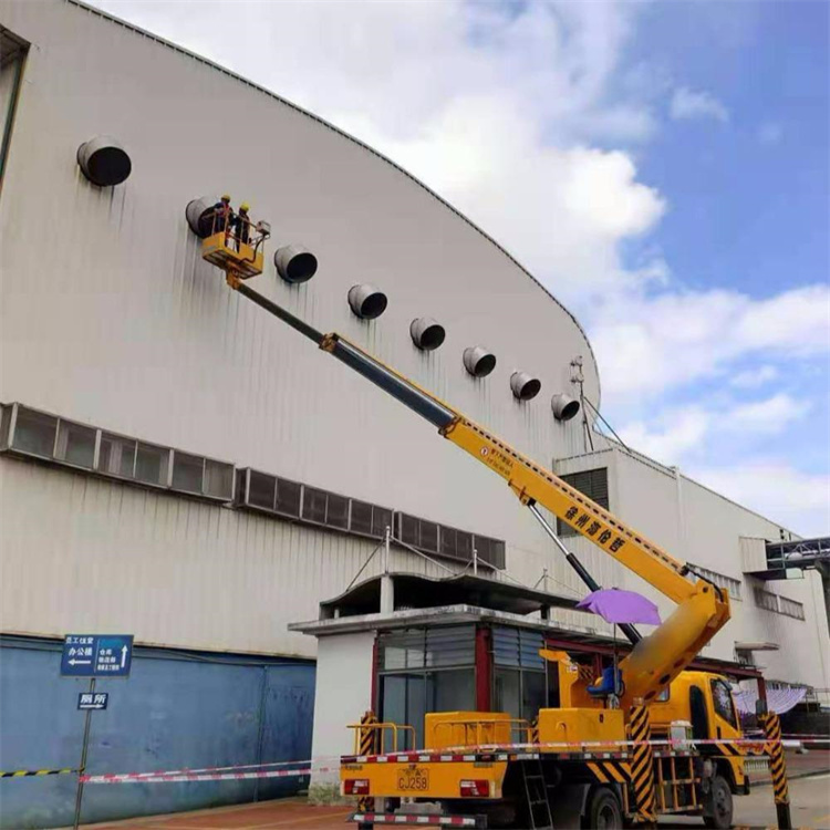 鹿寨高空作业车出租服务：专业广告牌安装解决方案