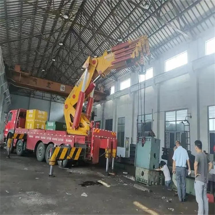 鹿寨速查！附近自卸吊车租赁电话及租赁全攻略