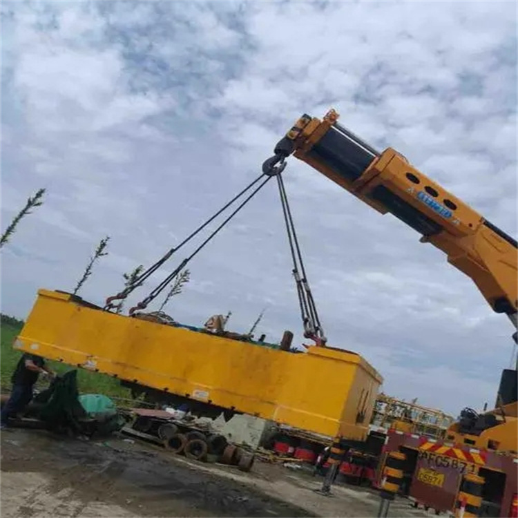 鹿寨随车吊吊集装箱怎么吊